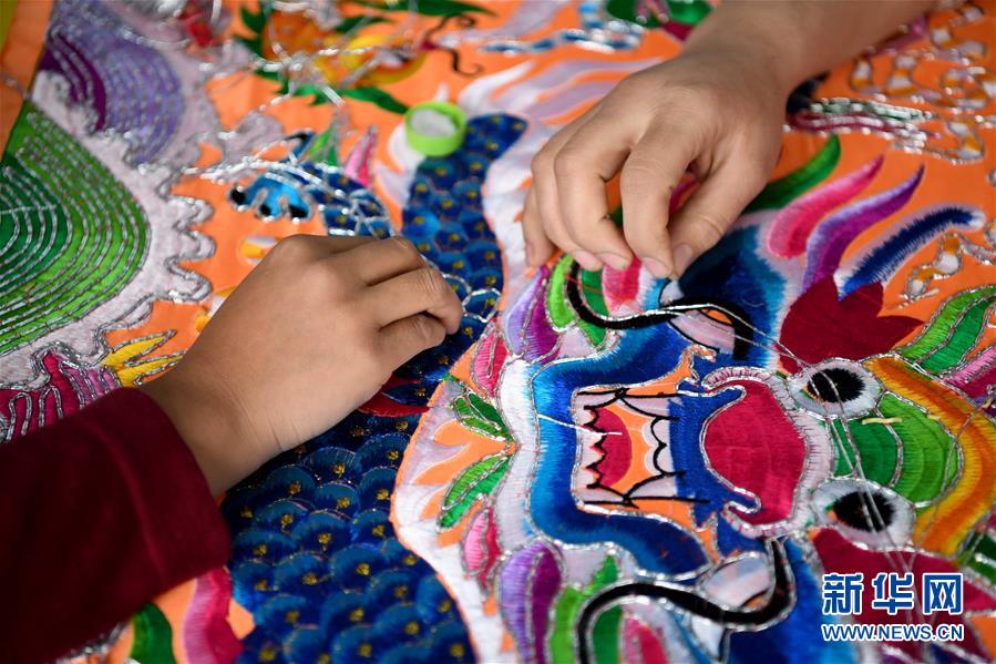 (決戰(zhàn)決勝脫貧攻堅·聚焦三區(qū)三州·圖文互動)(5)號角聲里看于田——來自庫爾班大叔故鄉(xiāng)的脫貧報告