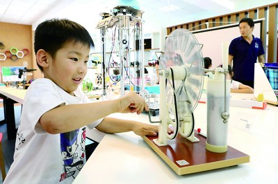 激勵(lì)創(chuàng)新，樹立“強(qiáng)國有我”鴻鵠志