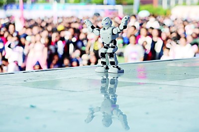 激勵(lì)創(chuàng)新，樹立“強(qiáng)國有我”鴻鵠志