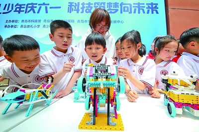 激勵(lì)創(chuàng)新，樹立“強(qiáng)國有我”鴻鵠志